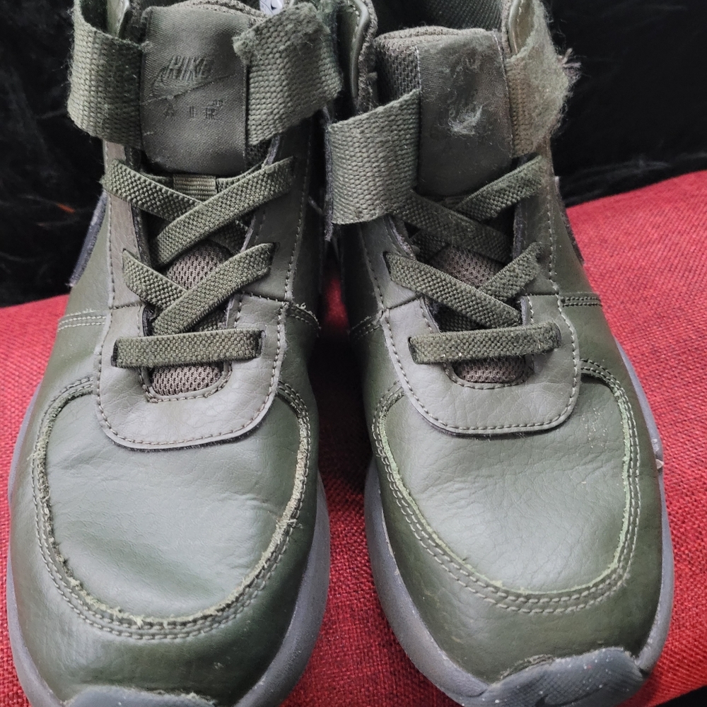 Nike air  boot like
